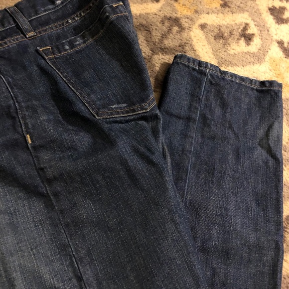 Banana Republic Boyfriend Fit 10L Jeans - Picture 6 of 10